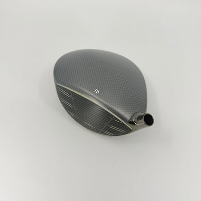 Taylormade Qi35 LS Driver 9* RH Graphite Design Tour AD CQ 50S Stiff