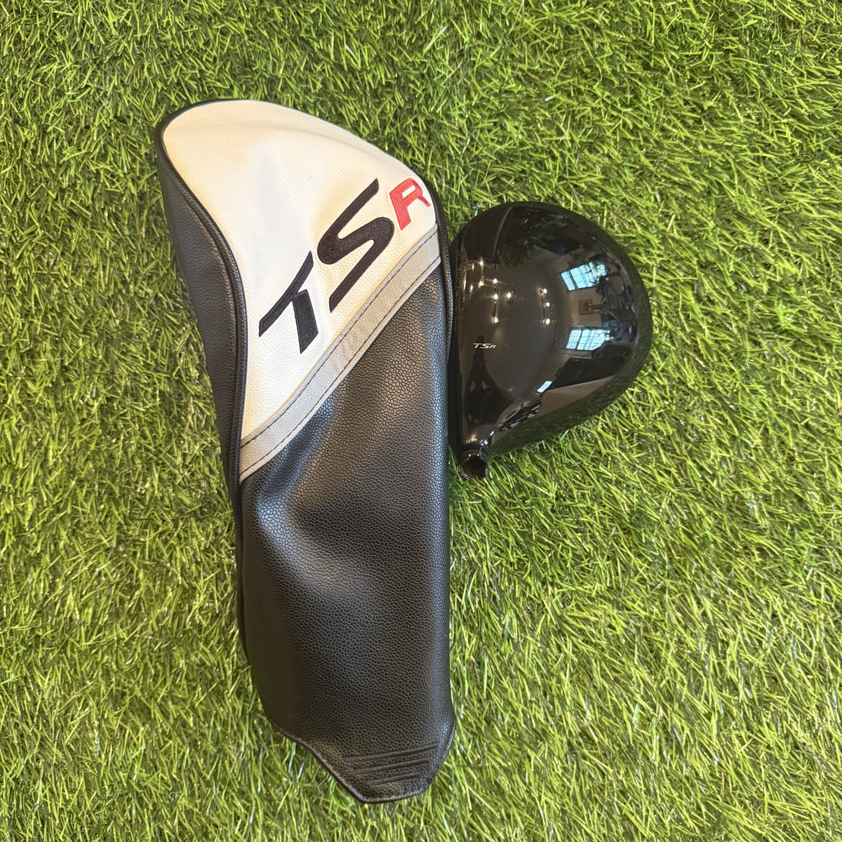 Titleist TSR2 Driver Head 10* RH + Headcover