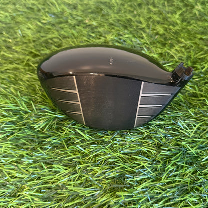 Titleist GT3 Driver Head 9* RH + Headcover